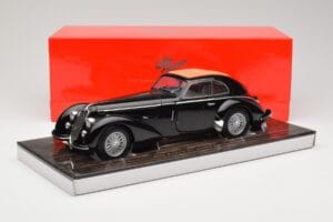 Alfa Romeo 8C 2900B Lungo Must Minichamps 1:18 100120421 Metall - pilt 8/8