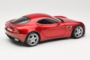 Alfa Romeo 8C Competizione Punane Bburago 1:18 18-11021 Metall - pilt 3/8