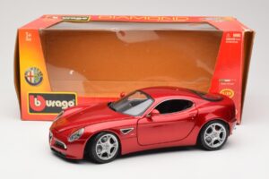 Alfa Romeo 8C Competizione Punane Bburago 1:18 18-11021 Metall - pilt 8/8