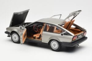 Alfa Romeo Alfetta GTV 2.0 Hall Metallik AUTOart 1:18 70147 Metall - pilt 5/8