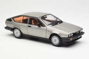 Alfa Romeo Alfetta GTV 2.0 Hall Metallik AUTOart 1:18 70147 Metall - pilt 6/8