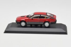Alfa Romeo Alfetta GTV6 Punane Minichamps 1:43 400120140 Metall