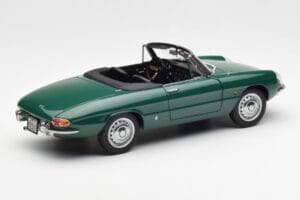 Alfa Romeo Duetto Spider Roheline AUTOart 1:18 70138 Metall - pilt 3/8