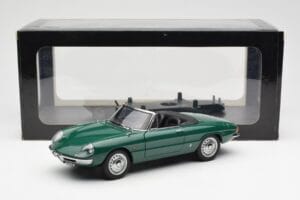 Alfa Romeo Duetto Spider Roheline AUTOart 1:18 70138 Metall - pilt 8/8