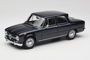 Alfa Romeo Giulia 1300 Sinine Minichamps 1:18 180120905 Metall