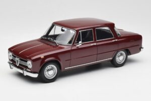 Alfa Romeo Giulia 1300 Tumepunane Minichamps 1:18 180120906 Metall