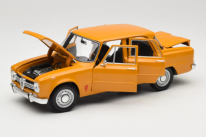 Alfa Romeo Giulia 1300 Super Oranž Minichamps 1:18 180120900 Metall - pilt 2/8