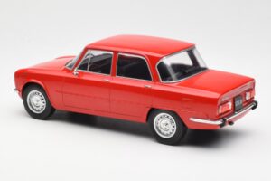 Alfa Romeo Giulia Nuova Super Punane MCG 1:18 MCG18145 Metall - pilt 5/6