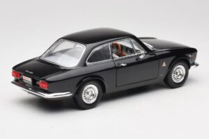 Alfa Romeo Giulia Sprint GTA Must Road Signature 1:18 92348 Metall - pilt 3/8