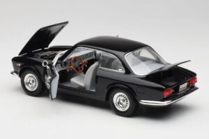 Alfa Romeo Giulia Sprint GTA Must Road Signature 1:18 92348 Metall - pilt 5/8