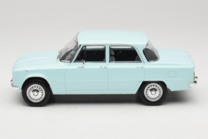 Alfa Romeo Giulia TI 105 Sky Blue Norev 1:18 187974 Metall - pilt 4/7