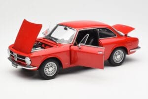 Alfa Romeo GT 1300 Junior LHD Punane AUTOart 1:18 70131 Metall - pilt 2/8