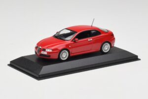 Alfa Romeo GT Alfa Punane Minichamps 1:43 400120321 Metall - pilt 2/4