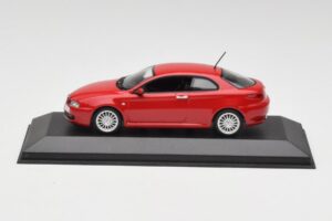 Alfa Romeo GT Alfa Punane Minichamps 1:43 400120321 Metall