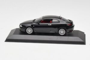 Alfa Romeo GT Must Minichamps 1:43 400120320 Metall