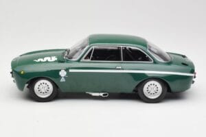 Alfa Romeo GTA 1300 Junior Roheline Minichamps 1:18 155120022 Metall - pilt 3/6