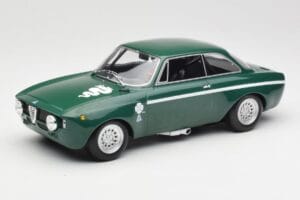 Alfa Romeo GTA 1300 Junior Roheline Minichamps 1:18 155120022 Metall