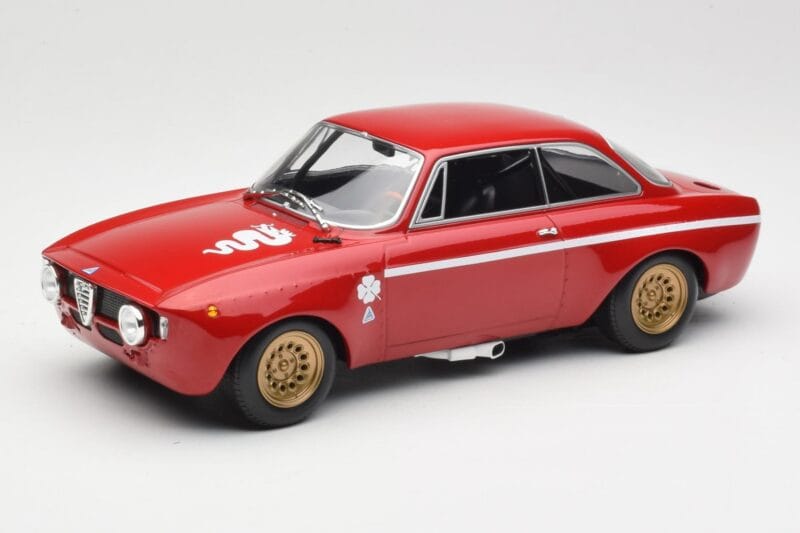 Alfa Romeo GTA 1300 Junior Punane Minichamps 1:18 155120020 Metall