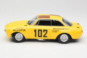 Alfa Romeo GTA 1300 #102 Squadra Corse R. Zanetti / M. Ruspa / Monzeglio Targa Florio 1971 Minichamps 1:18 155711202 Metall - pilt 3/6