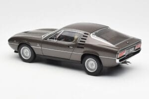 Alfa Romeo Montreal Pruun Metallik AUTOart 1:18 70173 Metall - pilt 7/8