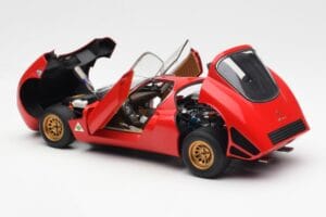 Alfa Romeo 33 Stradale Punane AUTOart 1:18 70191 Metall - pilt 5/8