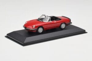 Alfa Romeo Spider 2000 Alfa Punane Minichamps 1:43 436120760 Metall - pilt 2/4