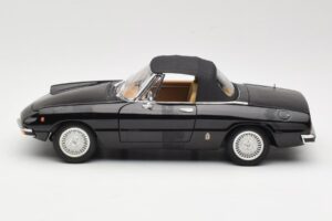 Alfa Romeo Spider 916 Veloce Must Ricko 1:18 32107 Metall - pilt 4/8