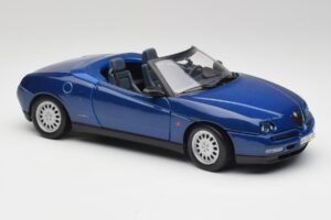 Alfa Romeo Spider 916 Periwinkle Sinine Maisto 1:18 50308 Metall - pilt 5/7