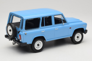 ARO 244 D Sinine Aurora Models 1:18 TH180-01 Metall - pilt 2/6
