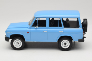 ARO 244 D Sinine Aurora Models 1:18 TH180-01 Metall - pilt 3/6