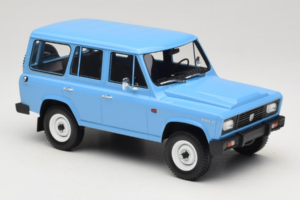ARO 244 D Sinine Aurora Models 1:18 TH180-01 Metall - pilt 4/6