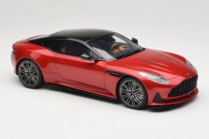 Aston Martin DB12 Hyper Red GT Spirit 1:18 GT936 Vaik - pilt 4/6