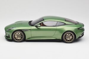 Aston Martin DB12 Roheline GT Spirit 1:18 GT466 Vaik - pilt 3/5