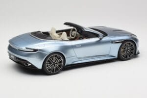 Aston Martin DB12 Volante Caribbean Blue Pearl GT Spirit 1:18 GT479 Vaik - pilt 2/6