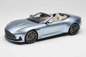Aston Martin DB12 Volante Caribbean Blue Pearl GT Spirit 1:18 GT479 Vaik