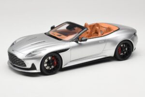 Aston Martin DB12 Volante Hõbedane GT Spirit 1:18 GT945 Vaik