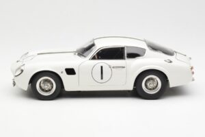 Aston Martin DB4 GT Zagato #1 24 Hours of Le Mans 1961 CMC 1:18 M-139 Metall - pilt 3/6