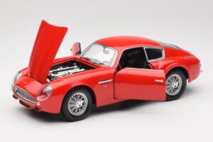Aston Martin DB4 GT Zagato Punane Road Signature 1:18 92728 Metall - pilt 2/8