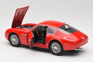 Aston Martin DB4 GT Zagato Punane Road Signature 1:18 92728 Metall - pilt 5/8
