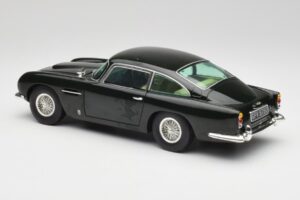 Aston Martin DB5 California Salveiroheline Chrono 1:18 H1001 Metall - pilt 7/8