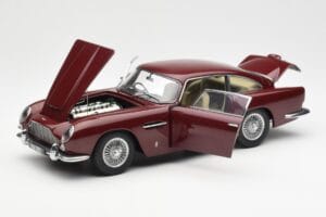 Aston Martin DB5 Dubonnet Punane AUTOart 1:18 70213 Metall - pilt 2/8