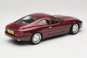 Aston Martin DB7 Punane Guiloy 1:18 67550 Metall - pilt 3/8