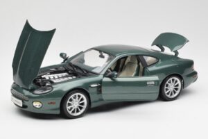 Aston Martin DB7 Vantage Roheline Maisto 1:18 36880 Metall - pilt 2/8