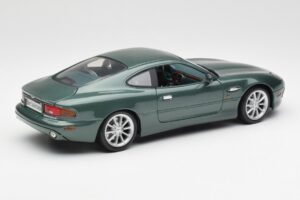 Aston Martin DB7 Vantage Roheline Maisto 1:18 36880 Metall - pilt 3/8