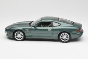 Aston Martin DB7 Vantage Roheline Maisto 1:18 36880 Metall - pilt 4/8