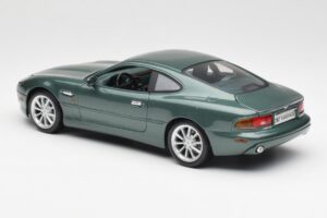 Aston Martin DB7 Vantage Roheline Maisto 1:18 36880 Metall - pilt 7/8