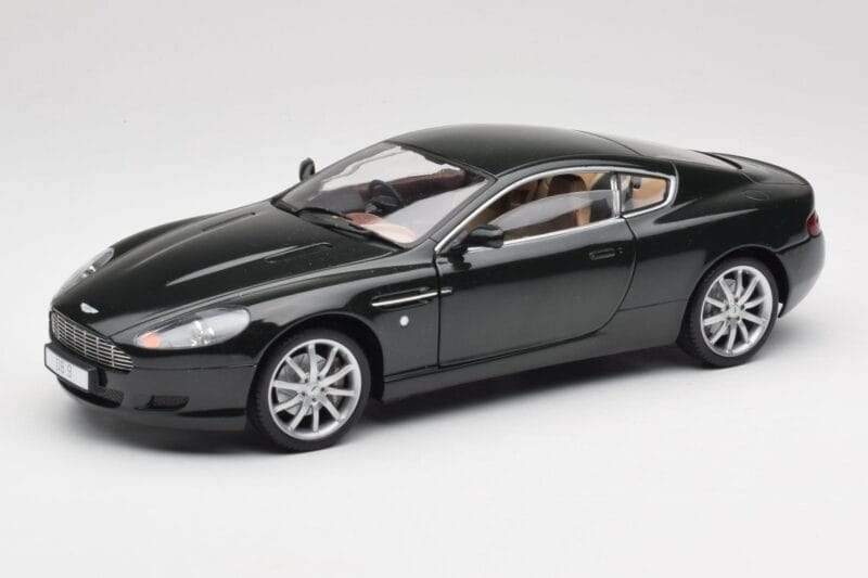 Aston Martin DB9 Must Solido 1:18 15025600 Metall