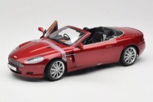 Aston Martin DB9 Volante Punane Solido 1:18 8163 Metall - pilt 2/8
