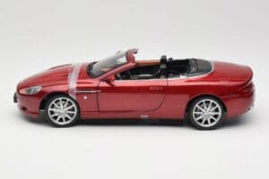 Aston Martin DB9 Volante Punane Solido 1:18 8163 Metall - pilt 4/8