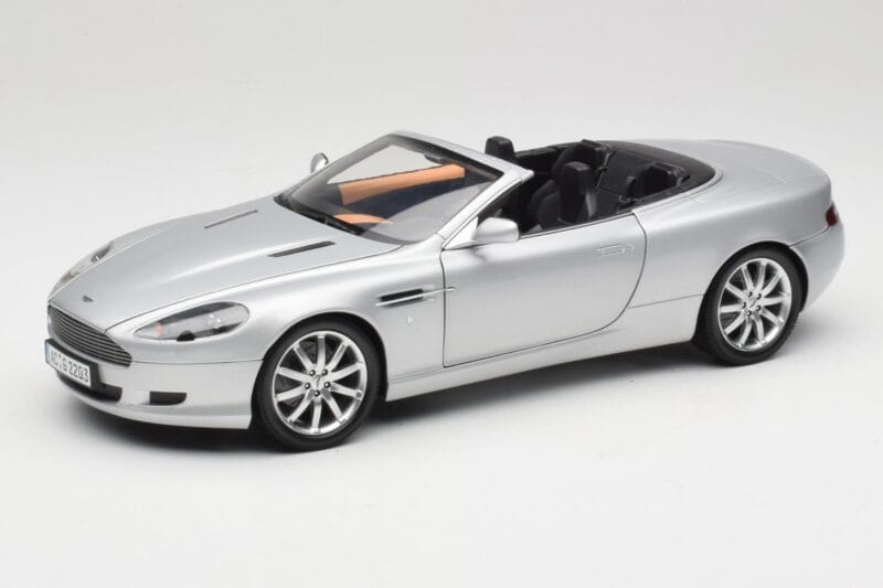 Aston Martin DB9 Volante Hõbedane Minichamps 1:18 150137334 Metall